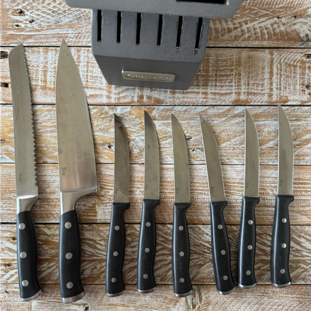 🔪Cuisinart Knife Set + Block🔪 (8 knives)